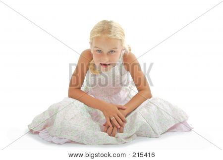 小さな女の子座り