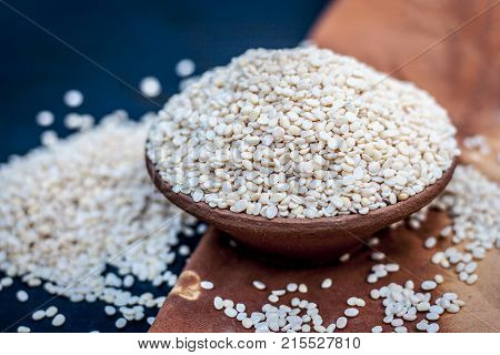 Vigna mungo, urad, Split Black gram, in a clay bowl.