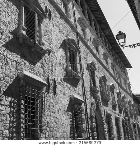 Ascoli Piceno (marches, Italy), Historic Buildings