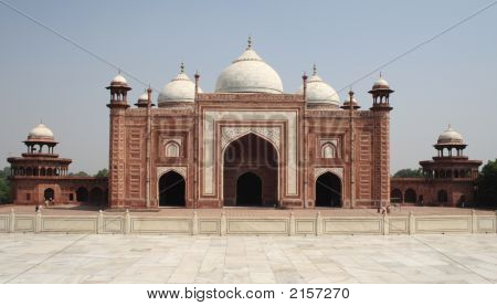 Jam'At Khanah al Taj Mahal, Agra