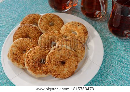Kurabiye cookies and Turkish tea