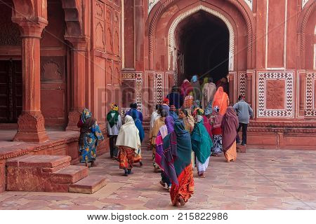 Agra, India-january 31: Unidentified People Walk At Taj Mahal Complex On January 31,2011 In Agra, In