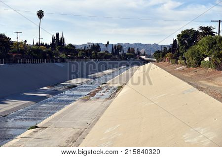 The Los Angeles river in the afternoon