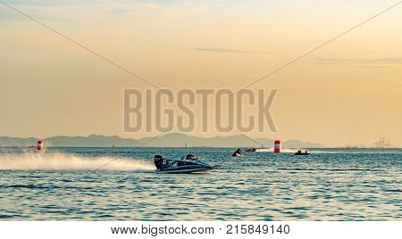 Chonburi, Thailand-november 25, 2017 : F5 Boat With Beautiful Sky And Sea In Bangsaen Power Boat 201