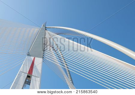 The Seri Wawasan Bridge structure close up