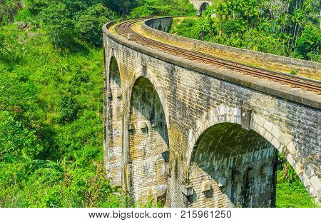 Demodara boasts the unique fusion of British railway architecture and Sri Lankan nature making Nine Arch Bridge interesting location for tourists Ella.
