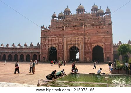 Fatehpur Sikri, India-january 30: Buland Darwasa (victory Gate) Seen From The Courtyard Of Jama Masj