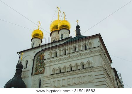 Saint-petersburg, Russia: Znamenskaya Church On Znamenskaya Square