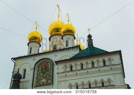 Saint-petersburg, Russia: Znamenskaya Church On Znamenskaya Square