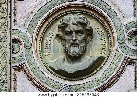 Budapest, Hungary - August 20, 2017: Elements Of Architecture And Interior In The Basilica Of St. St