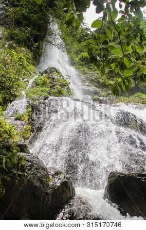 Krok E Dok Waterfall  Khaoyai Nationalpark Saraburi Thailand.