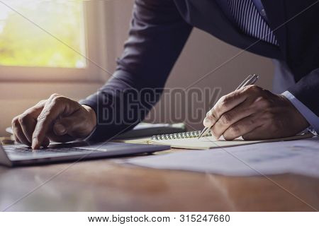 A New Generation Of Businessmen Who Are Working