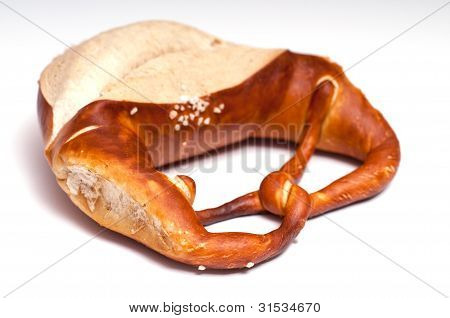 Brezel sobre un fondo blanco