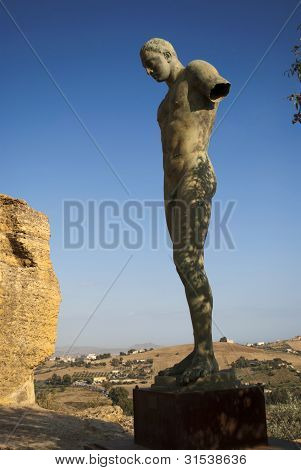 Igor Mitorajs Sculpture