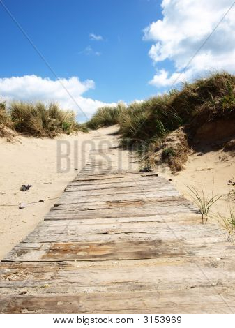 Une voie vers la plage