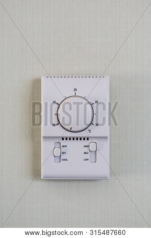 Manual Thermostat For Ambient Temperature Control In Hotel