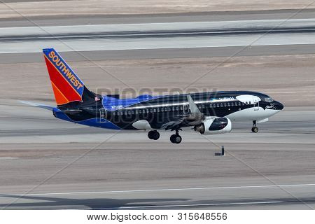 Las Vegas, Nevada, Usa - May 6, 2013: Southwest Airlines Boeing 737 Aircraft Painted In A Special Se