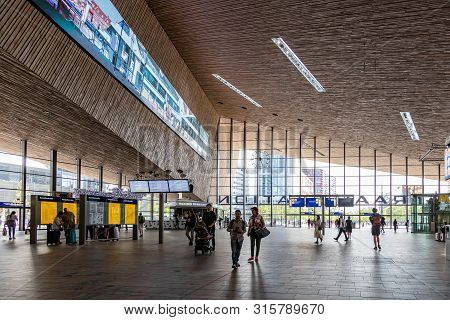 Rotterdam Centraal, Central Station Building Indoor