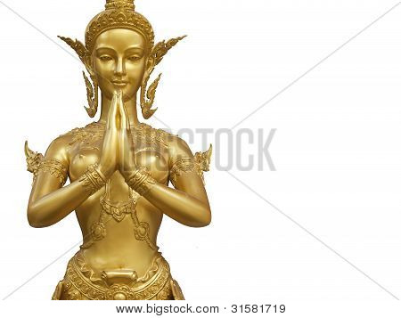eine Statue des goldenen Kinnari demonstrieren Sawadee-Aktion