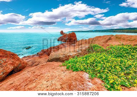 Awesome  View Of Red Rocks Called 