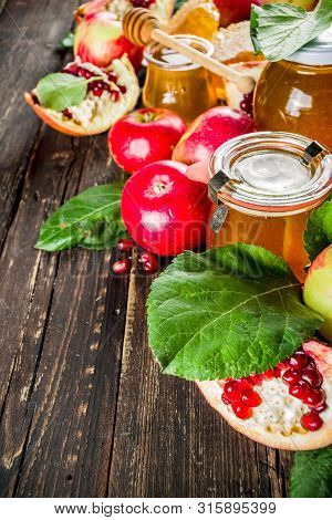 Rosh Hashanah Celebration Background
