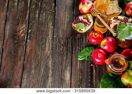Rosh Hashanah Celebration Background