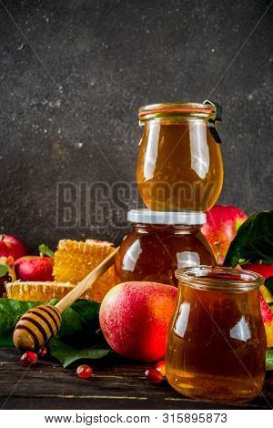 Rosh Hashanah Celebration Background