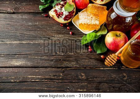 Rosh Hashanah Celebration Background