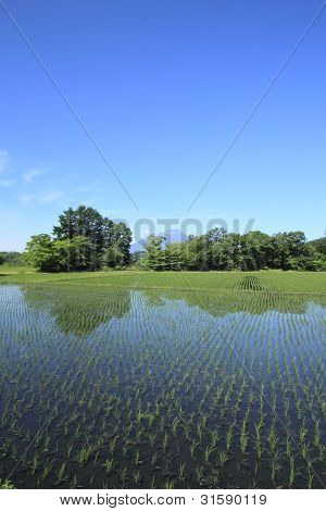 Mt.Iwate i błękitne niebo