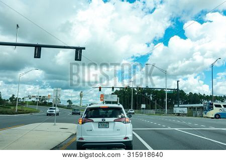 Orlando, Fl/usa-8/6/19:road Leading To The Terminals At The Orlando International Airport.