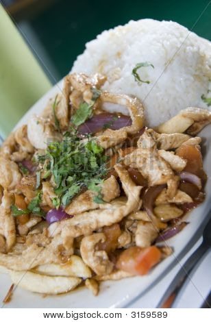 波多博罗 Saltado