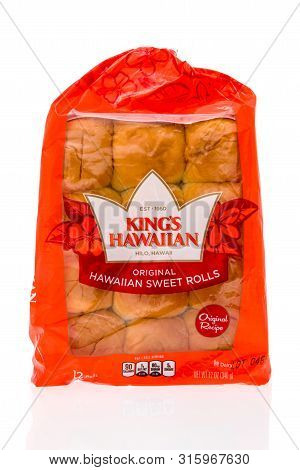 Winneconne, Wi - 21 July 2019 : A Package Of Kings Hawaiian Orginal Hawaiian Sweet Rolls On An Isola