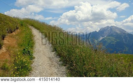 Beautiful Alpine Landscape With Green Meadows, Alpine Cottages And Mountain Peaks, Lechtal, Lech, Au