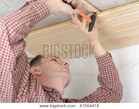 Dodavatel instalace dřevěných panelů na strop