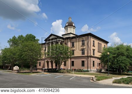 Columbia County Courthouse In Lake City, Florida, United States.
