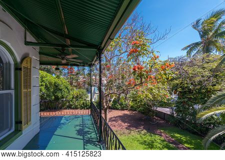 Key West, Usa - 04.30.2017: Ernest Hemingway Home In Key West. Beautiful, Lime-colored Villa In Span