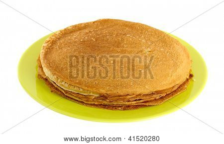 หวาน pancakes ในจานแยกต่างหากบนพื้นสีขาว