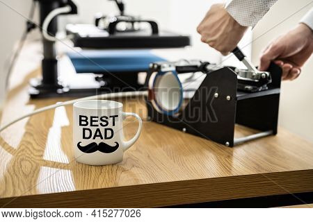 Mug Heat Transfer Print Press. Digital Merchandise