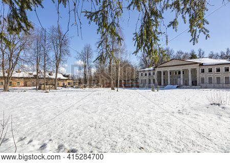Estate Nikolskoye-obolyaninovo In The Village Of Podyachevo, Russia