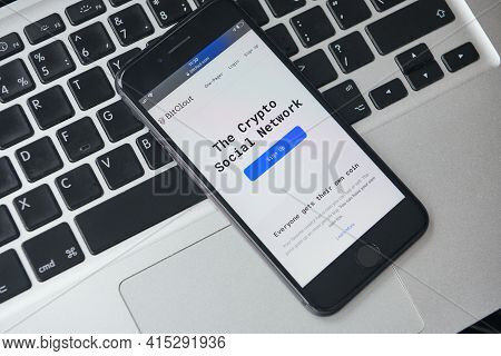 Moscow, Russia, 02.04.2021: Bitclout Crypto Social Network Based On Blockchain. Website Of The Bitcl