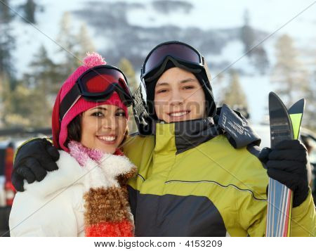 junges Paar Ski Resort