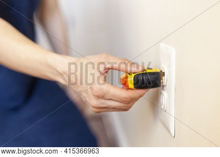 Electrical Outlet Tester Also Known As Plug Tester Is A Small Device That Is Used To Confirm Proper 