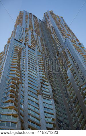 New York, Usa11/25/2017: Close Up Image Of The Picturesque New York By Gehry Skyscraper Located At 8