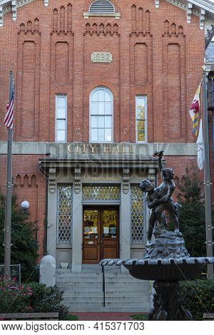 Frederick, Md, Usa 10/13/2020: The Historic City Hall Building Of Frederick County Which Was Build O