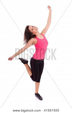 Fitness caucásico hermosa joven mujer bailando