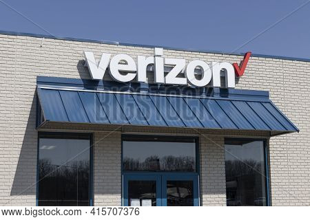 Delphi - Circa April 2021: Verizon Wireless Retail Location. Verizon Delivers Wireless, High-capacit
