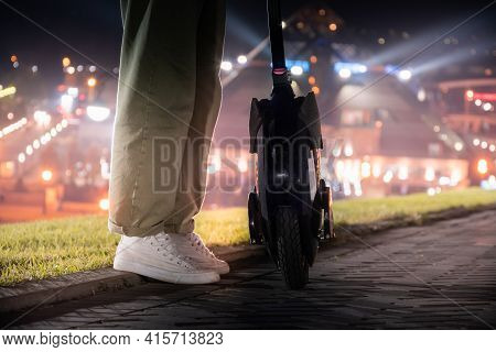 Night Riding On The Electric Unicycle (euc).