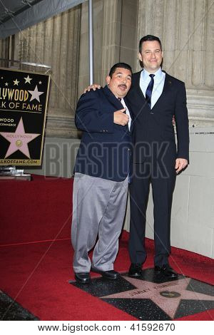 LOS ANGELES - 25 de janeiro: Guillermo Rodriguez, Jimmy Kimmel em uma cerimônia onde Jimmy Kimmel é homenageado