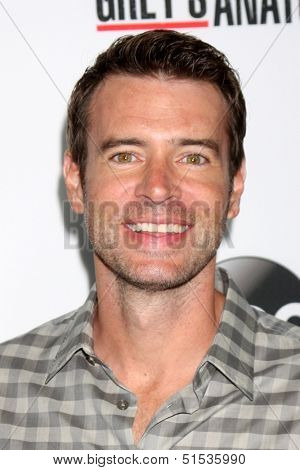 LOS ANGELES - SEP 28:  Scott Foley at the Grey's Anatomy 200th Show Party at The Colony on September 28, 2013 in Los Angeles, CA