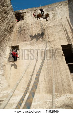 Sewastopol, Ukraine 22. Februar: Tee trinken auf zwanzig Meter Höhe. Retter Schulung februa
